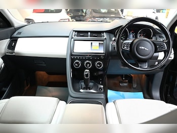 Used Jaguar E-Pace 2018 for sale - 79039878: Photo