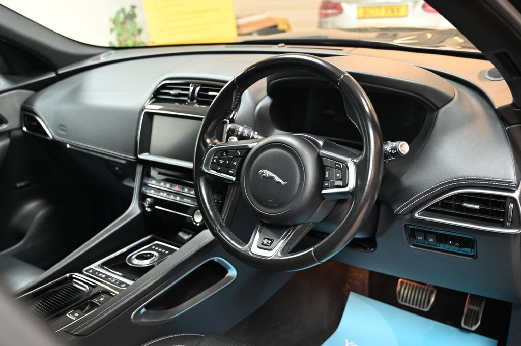 Used Jaguar F-Pace 2018 for sale - 77719658: Photo 23