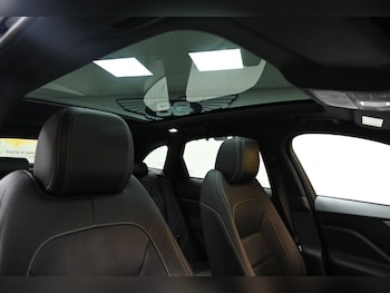 Used Jaguar F-Pace 2018 for sale - 77719658: Photo