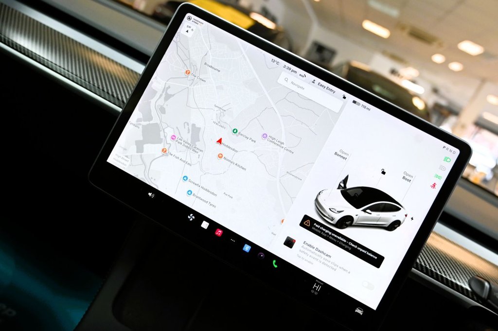 Used Tesla Model 3 2021 for sale - 77627367: Photo 32