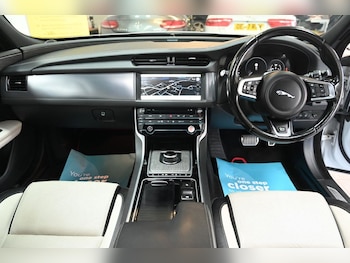 Used Jaguar XF 2016 for sale - 78590624: Photo