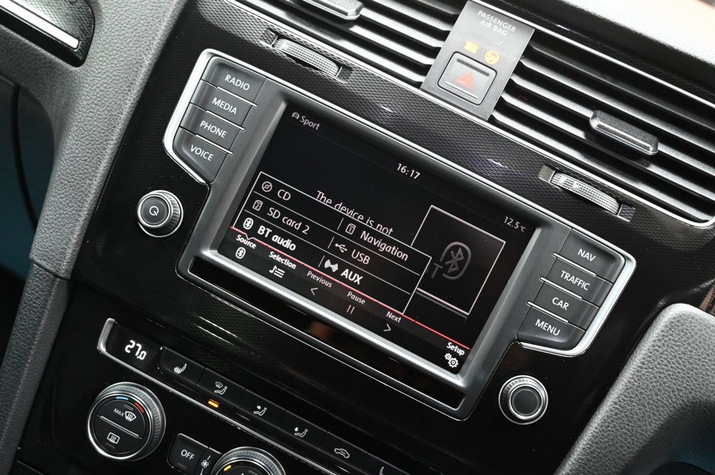 Used Volkswagen Golf 2016 for sale - 76586672: Photo 16