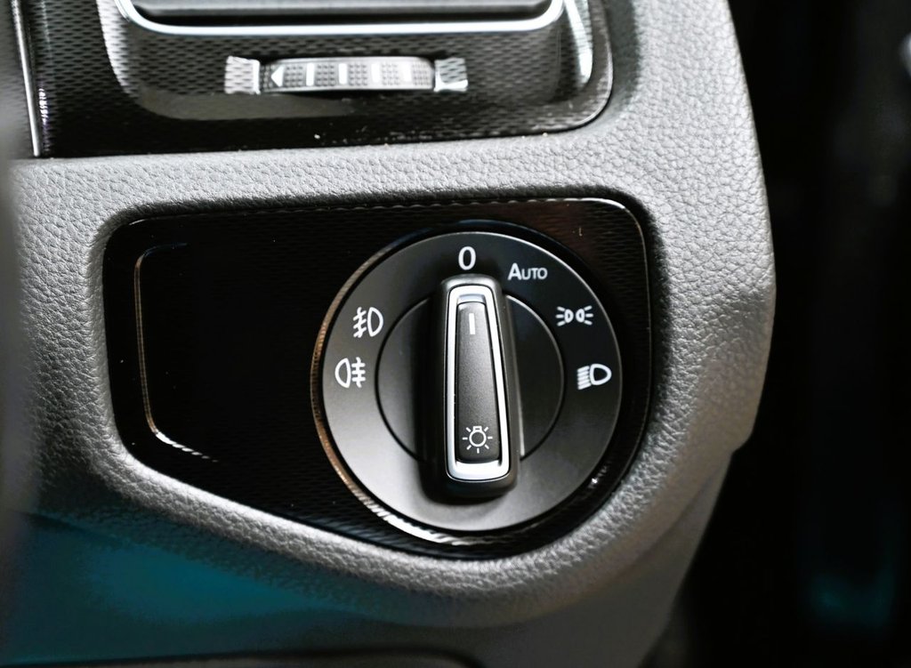 Used Volkswagen Golf 2016 for sale - 76586672: Photo 19