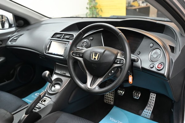 Used Honda Civic 2010 for sale - 76261355: Photo 11