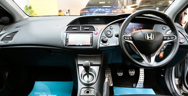 Used Honda Civic 2010 for sale - 76261355: Photo 3