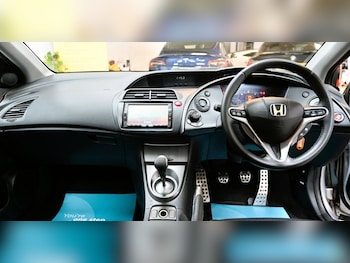 Used Honda Civic 2010 for sale - 76261355: Photo 3