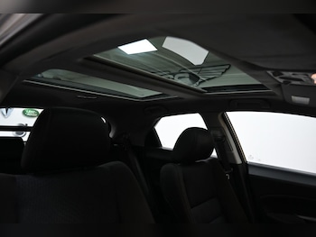 Used Honda Civic 2010 for sale - 76261355: Photo 4