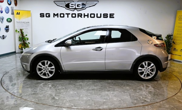 Used Honda Civic 2010 for sale - 76261355: Photo 9