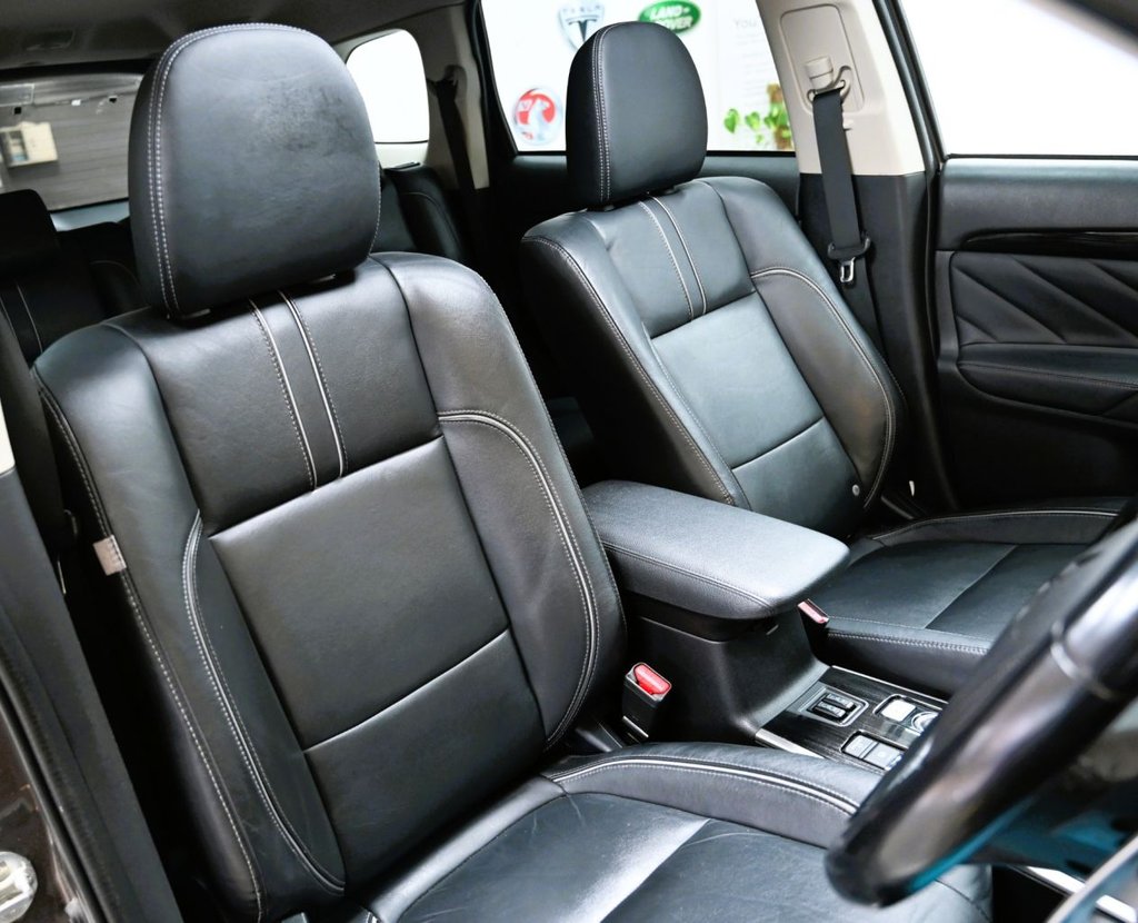 Used Mitsubishi Outlander 2017 for sale - 76482106: Photo 13