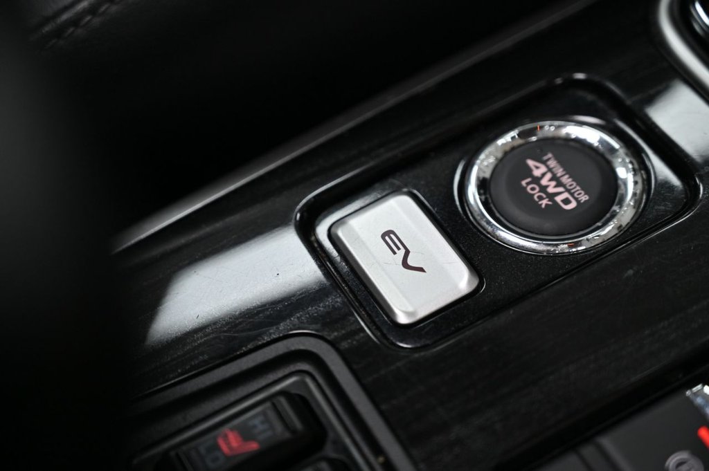 Used Mitsubishi Outlander 2017 for sale - 76482106: Photo 29