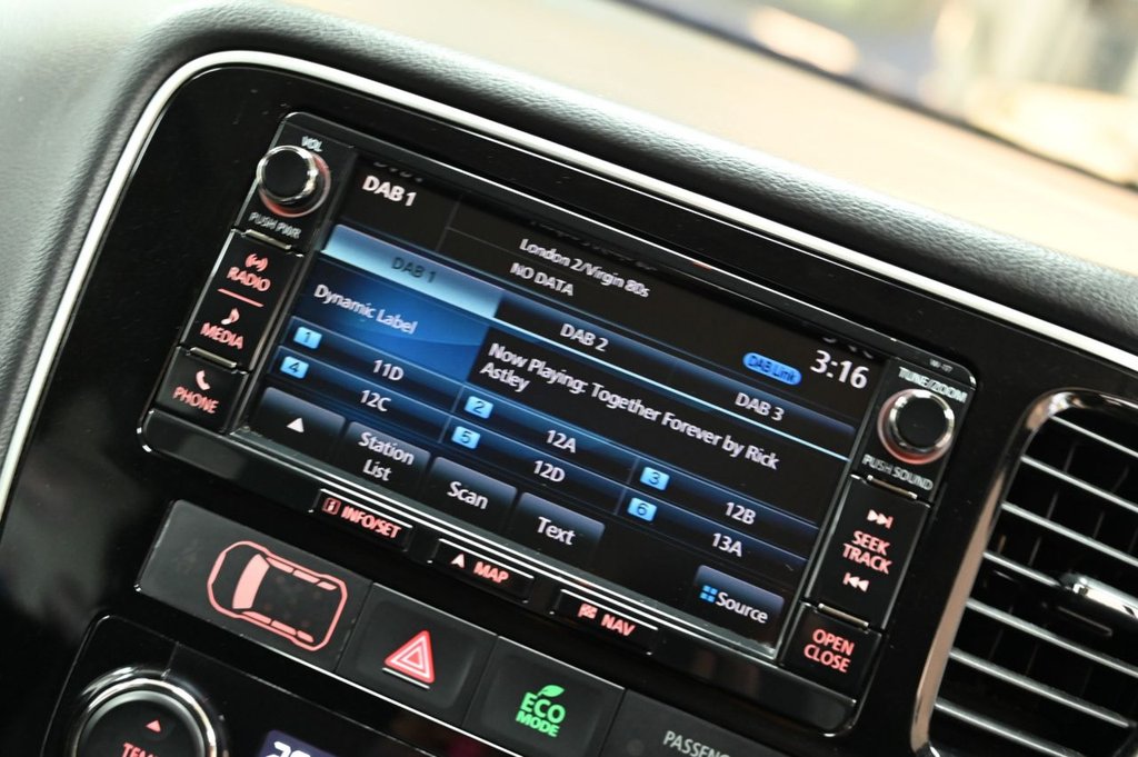 Used Mitsubishi Outlander 2017 for sale - 76482106: Photo 32