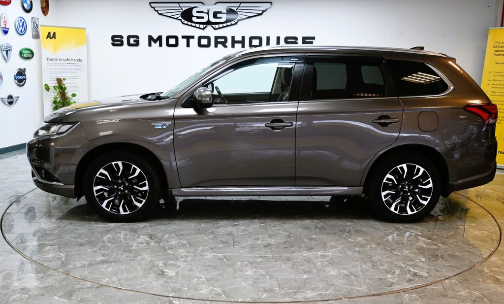 Used Mitsubishi Outlander 2017 for sale - 76482106: Photo 9