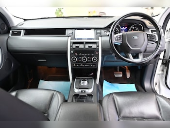 Used Land Rover Discovery Sport 2016 for sale - 78534091: Photo