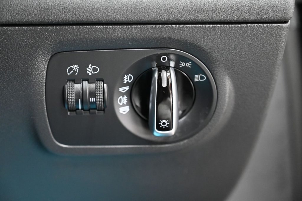 Used Audi TT 2010 for sale - 77280828: Photo 16