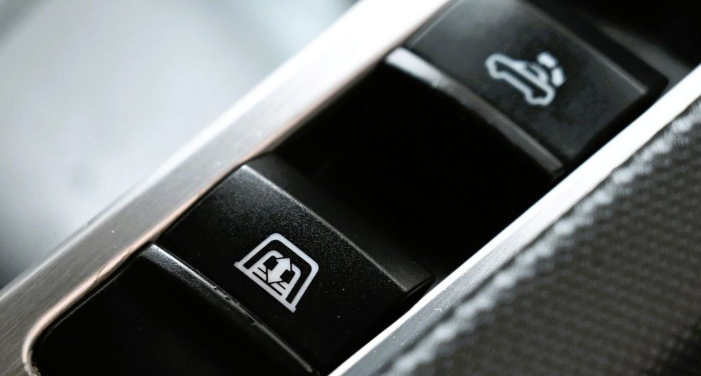 Used Audi TT 2010 for sale - 77280828: Photo 17