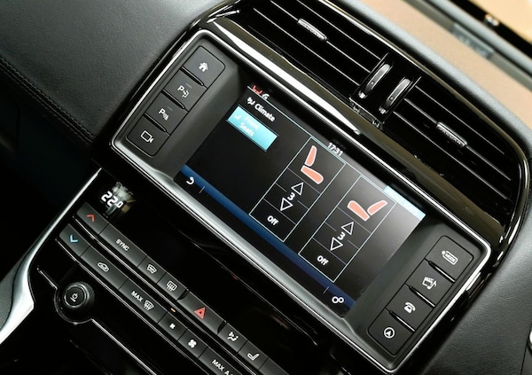 Used Jaguar XE 2017 for sale - 76313137: Photo 18