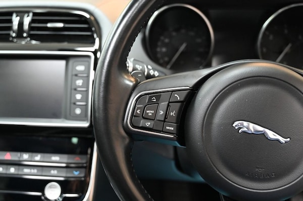 Used Jaguar XE 2017 for sale - 76313137: Photo 27