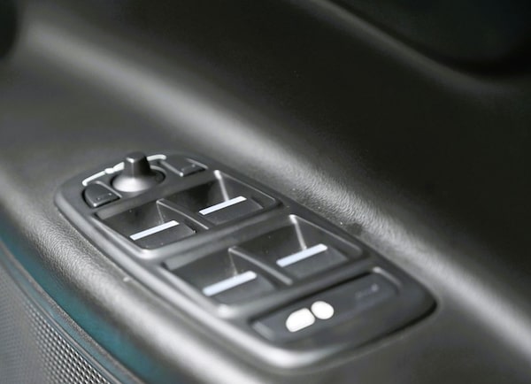 Used Jaguar XE 2017 for sale - 76313137: Photo 34