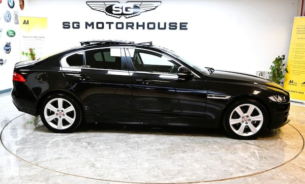 Used Jaguar XE 2017 for sale - 76313137: Photo 7