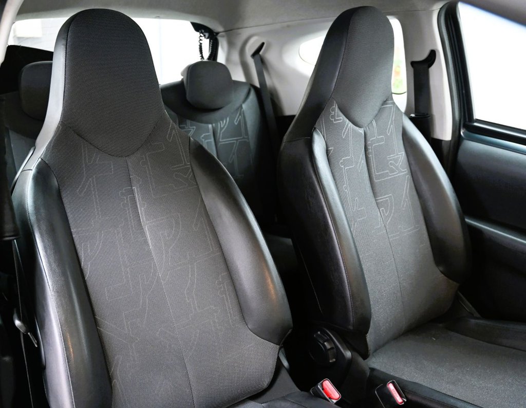 Used Toyota AYGO 2014 for sale - 76514567: Photo 4