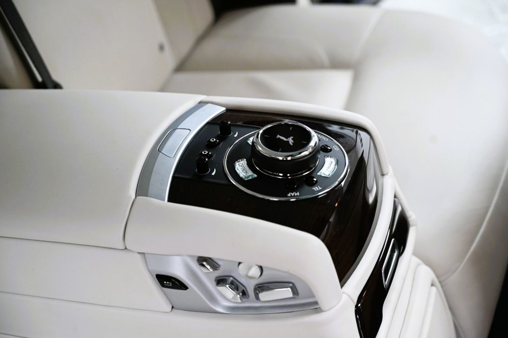 Used Rolls-Royce Ghost 2014 for sale - 77941802: Photo 24