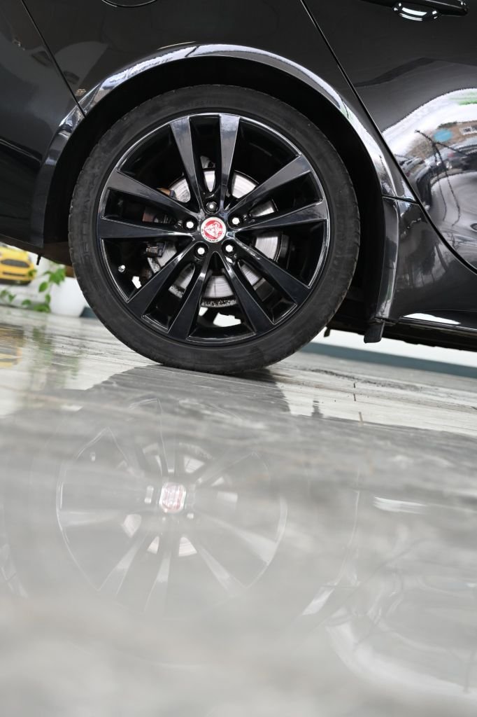 Used Jaguar XE 2018 for sale - 78036464: Photo 14