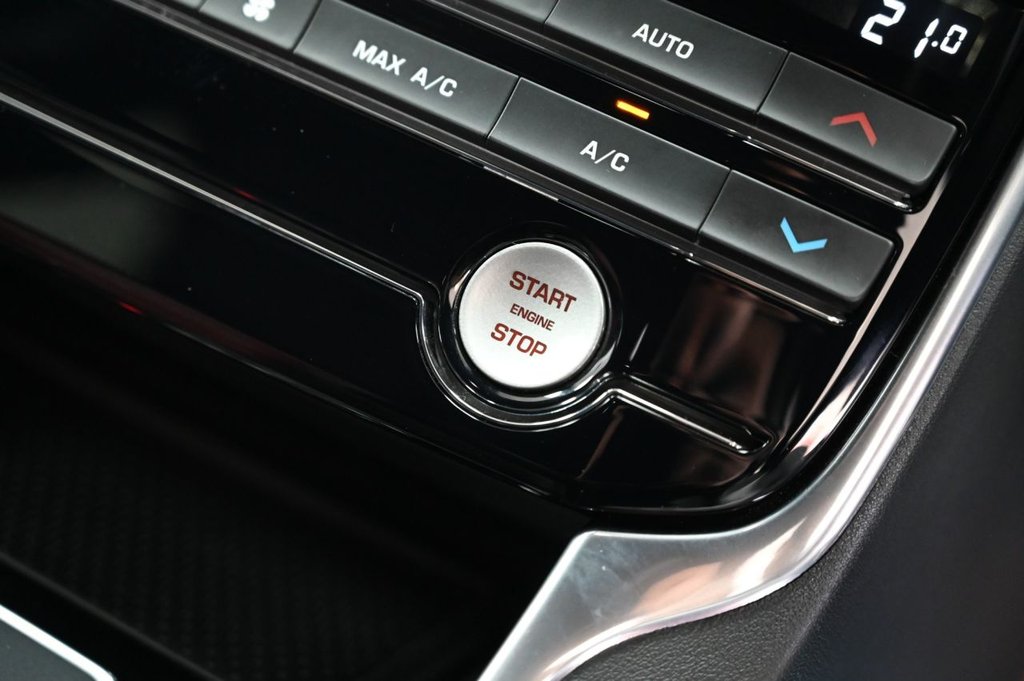 Used Jaguar XE 2018 for sale - 78036464: Photo 18