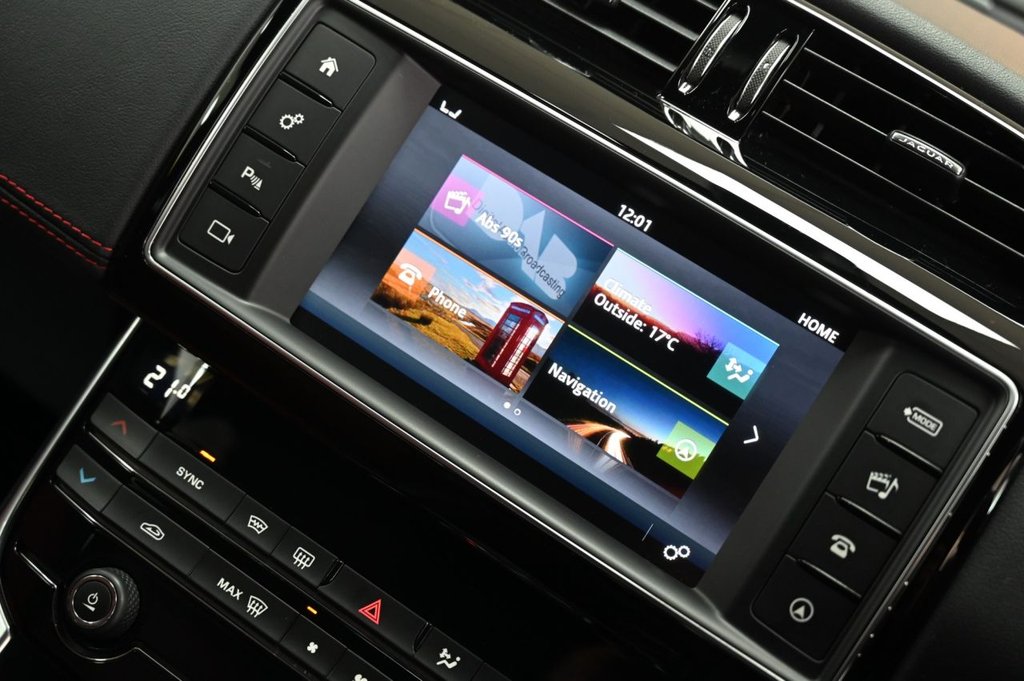 Used Jaguar XE 2018 for sale - 78036464: Photo 21