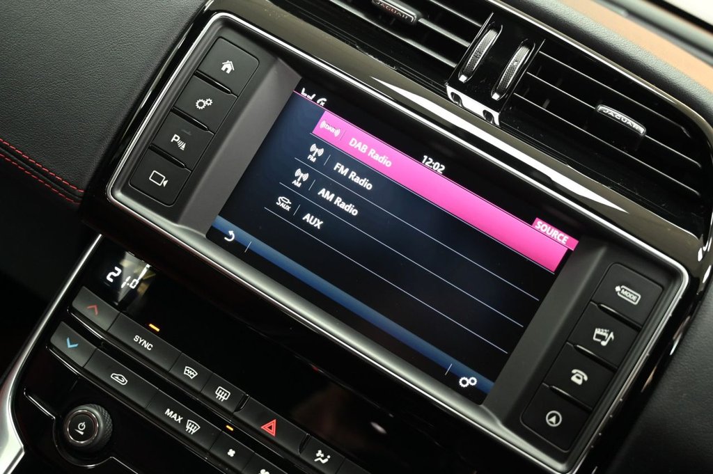 Used Jaguar XE 2018 for sale - 78036464: Photo 26