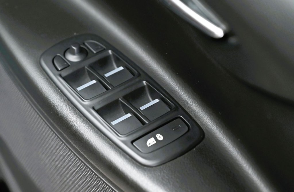 Used Jaguar XE 2018 for sale - 78036464: Photo 27