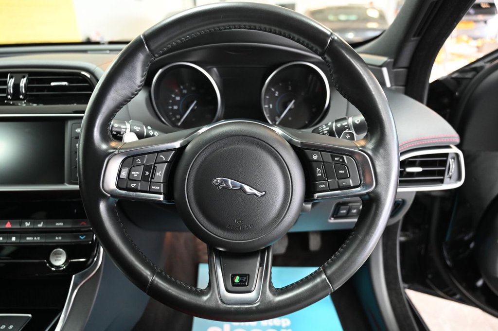 Used Jaguar XE 2018 for sale - 78036464: Photo 28