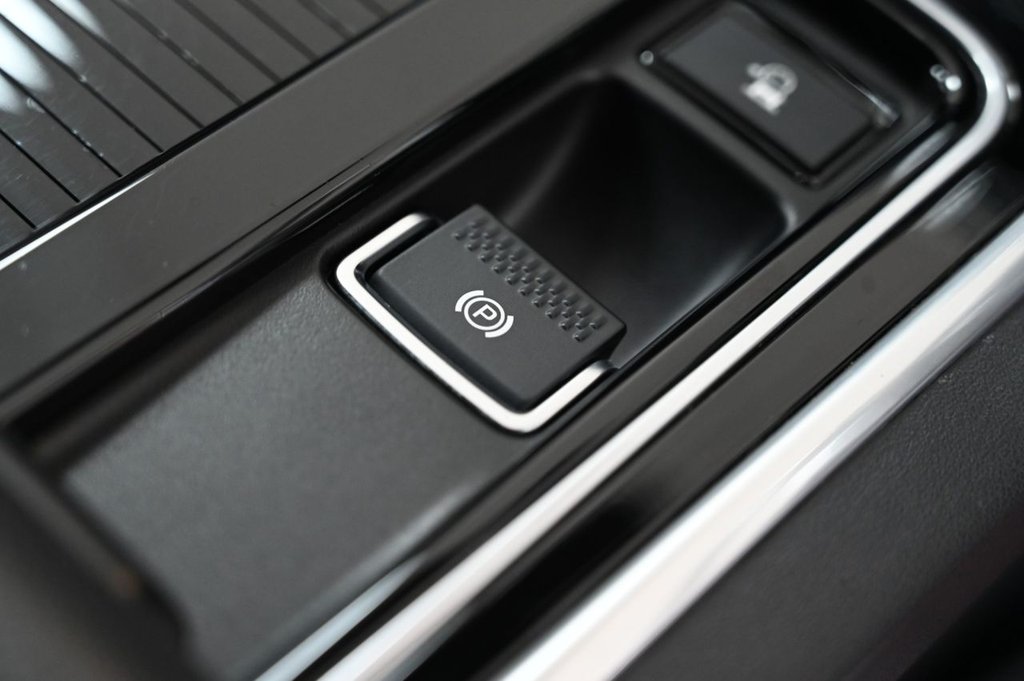 Used Jaguar XE 2018 for sale - 78036464: Photo 30