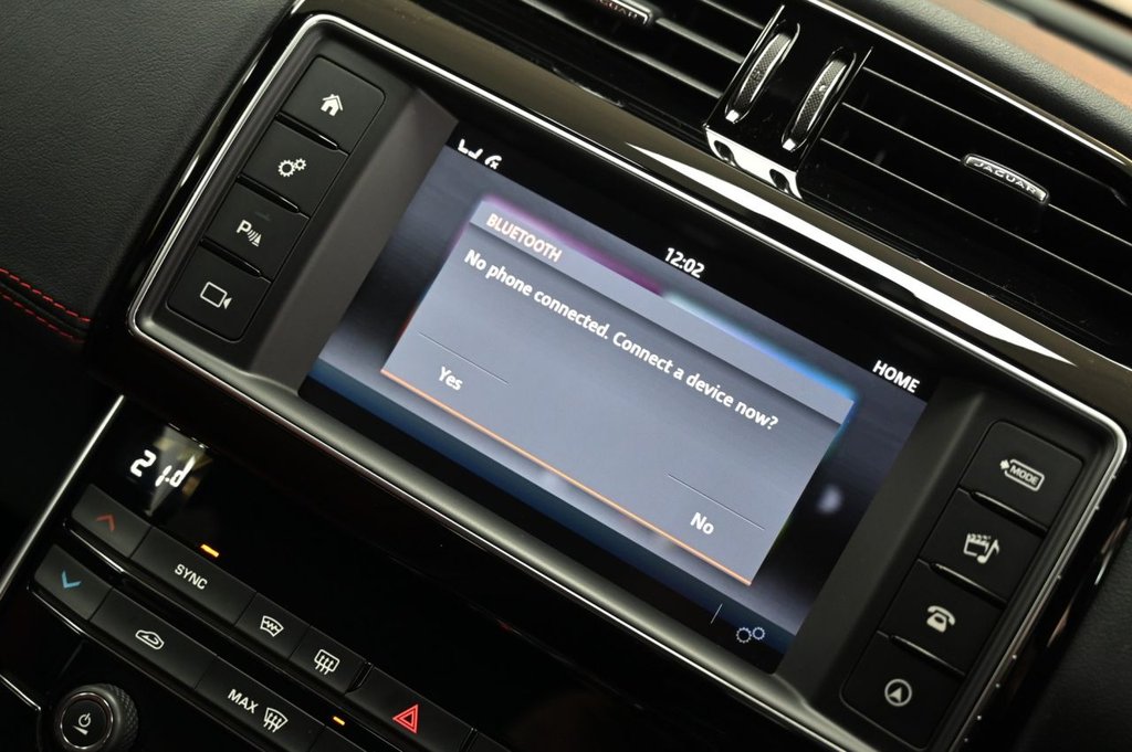 Used Jaguar XE 2018 for sale - 78036464: Photo 32