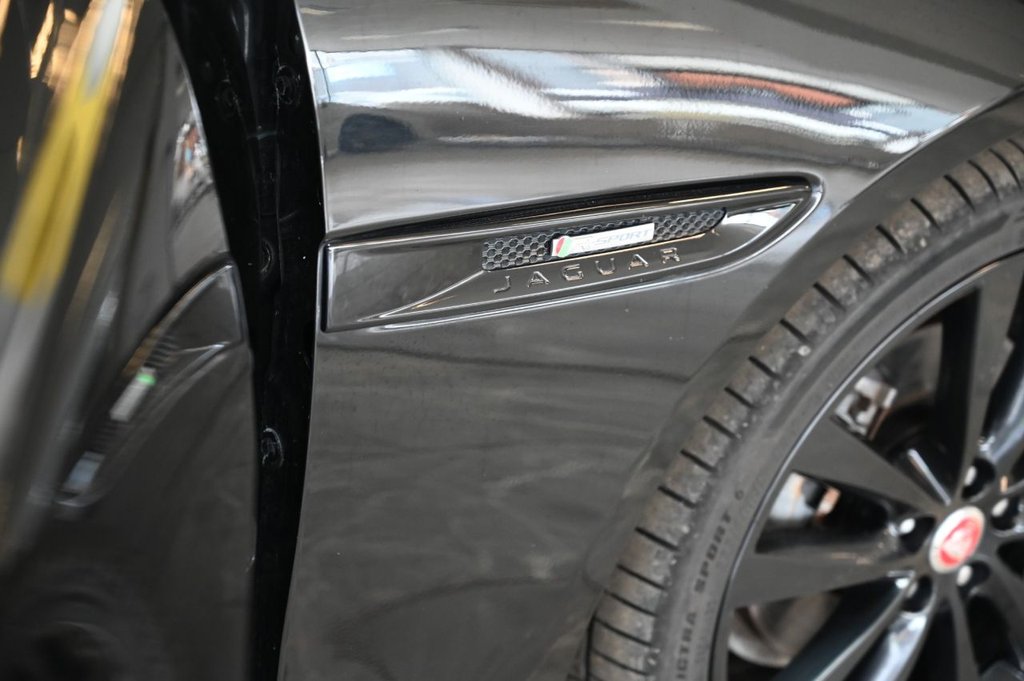 Used Jaguar XE 2018 for sale - 78036464: Photo 35