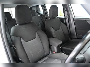 Used Jeep Renegade 2016 for sale - 79238138: Photo