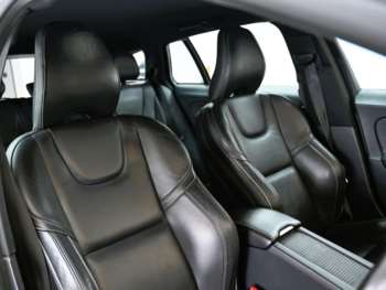 Used Volvo V60 2017 for sale - 74823855: Photo