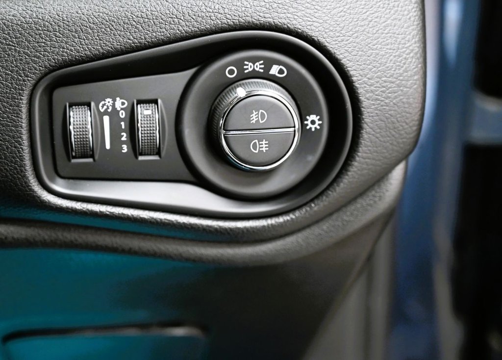 Used Jeep Renegade 2021 for sale - 77841383: Photo 21