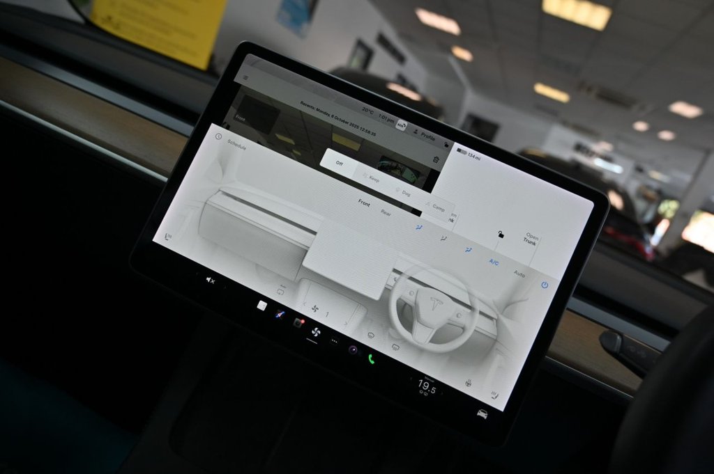 Used Tesla Model 3 2021 for sale - 76586669: Photo 19