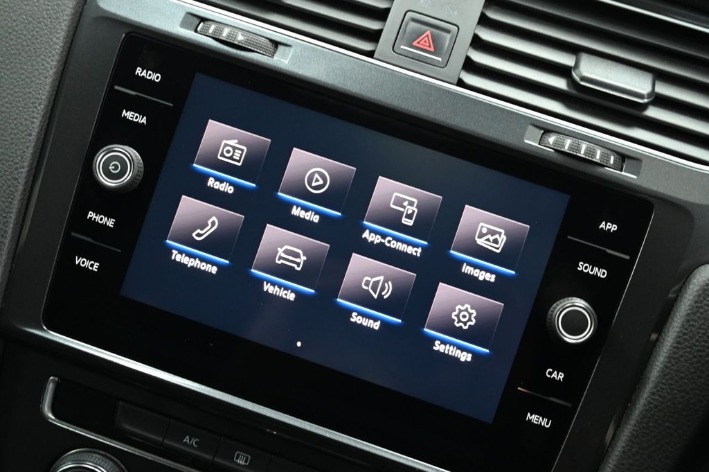 Used Volkswagen Golf 2017 for sale - 76139881: Photo 14