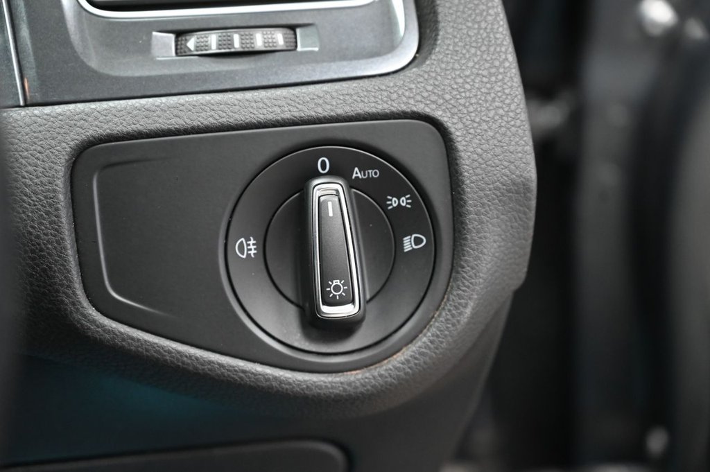 Used Volkswagen Golf 2017 for sale - 76139881: Photo 18