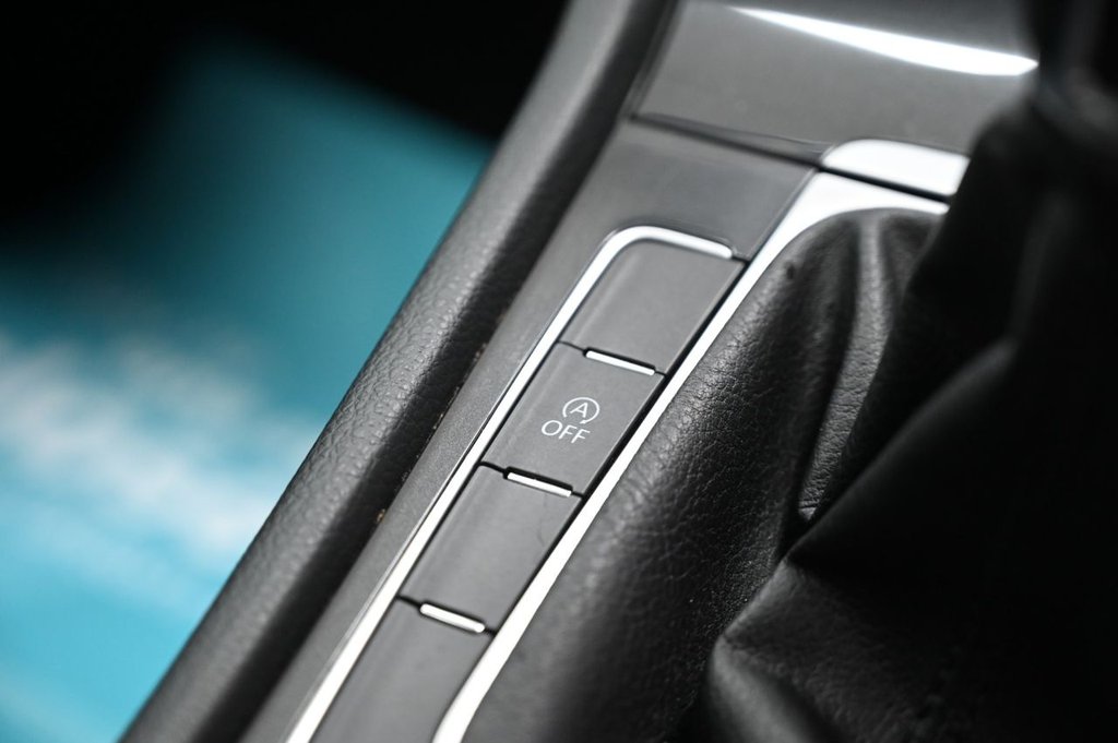 Used Volkswagen Golf 2017 for sale - 76139881: Photo 19