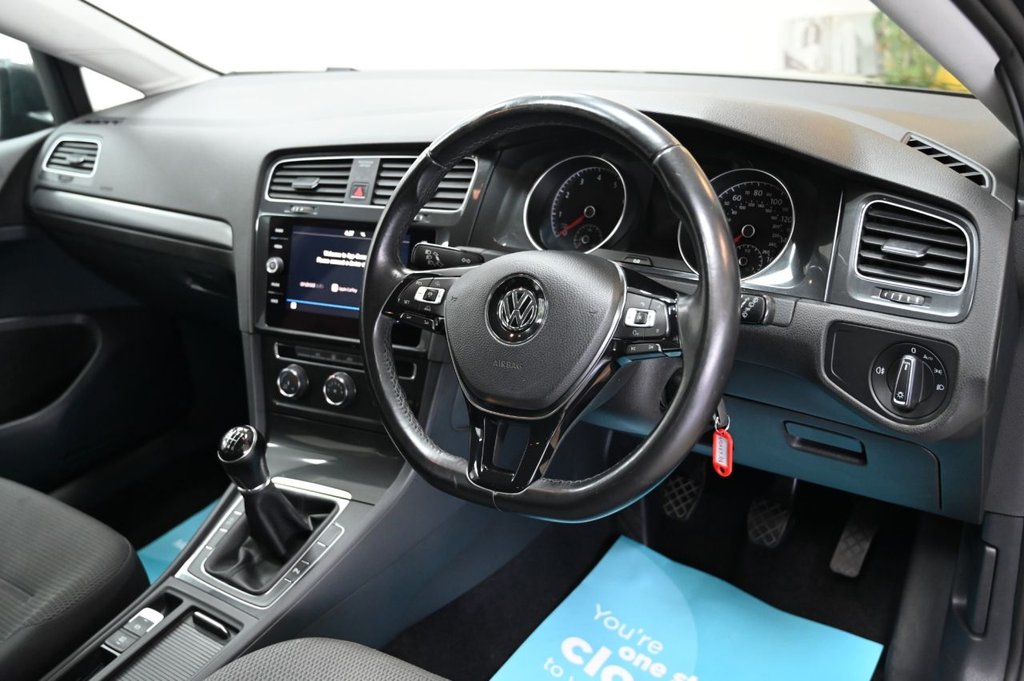 Used Volkswagen Golf 2017 for sale - 76139881: Photo 20