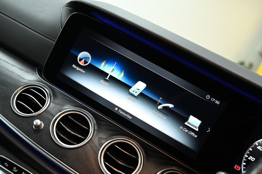 Used Mercedes-Benz E Class 2018 for sale - 76417901: Photo 5