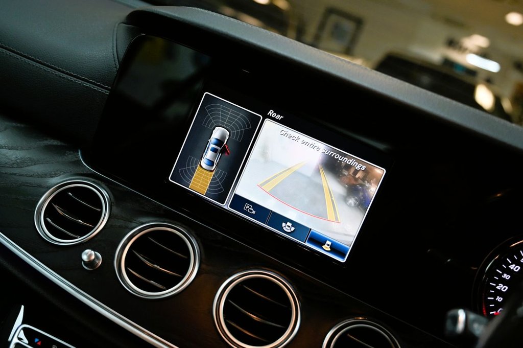 Used Mercedes-Benz E Class 2017 for sale - 76520414: Photo 5