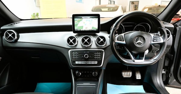 Used Mercedes-Benz GLA 2017 for sale - 76086343: Photo 3