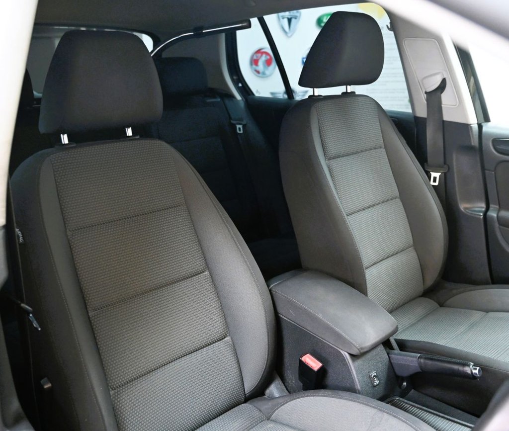 Used Volkswagen Golf 2012 for sale - 78102604: Photo 4