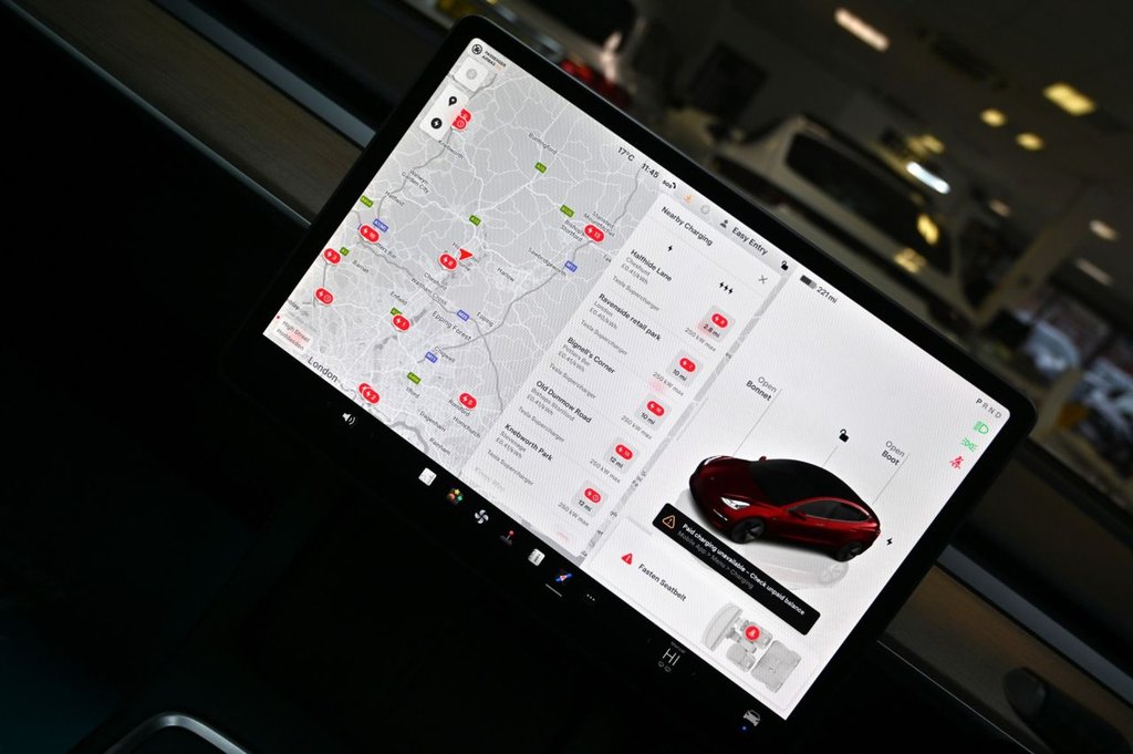 Used Tesla Model 3 2022 for sale - 76977491: Photo 13