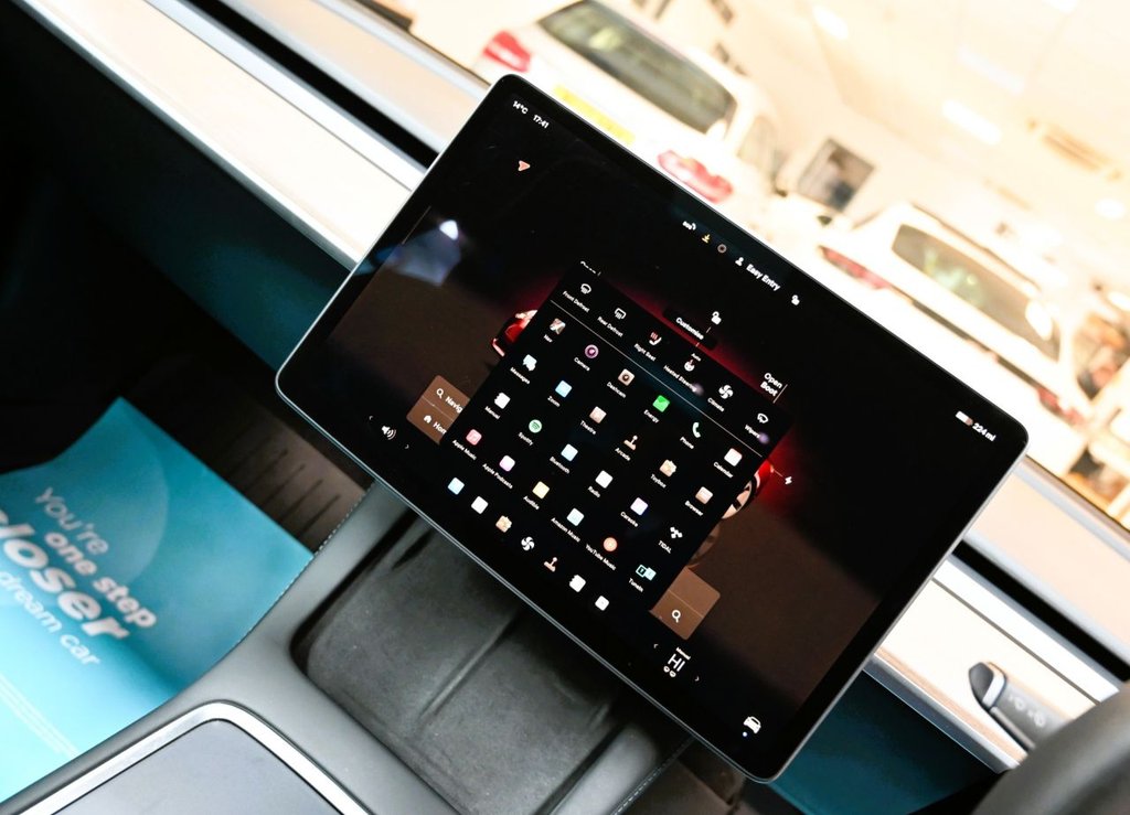 Used Tesla Model 3 2022 for sale - 76977491: Photo 17