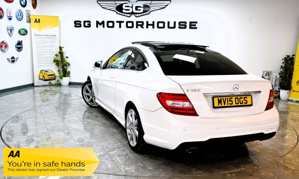 Used Mercedes-Benz C Class 2015 for sale - 77884941: Photo 2