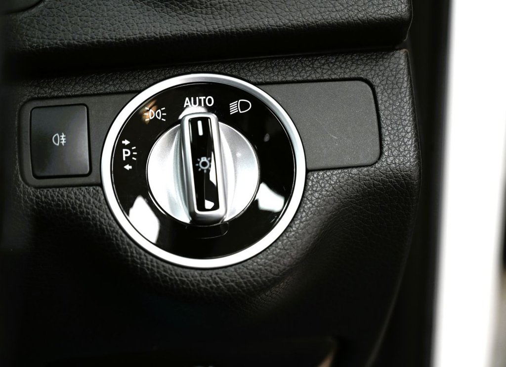 Used Mercedes-Benz C Class 2015 for sale - 77884941: Photo 23